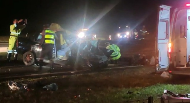 Foto 3 de 4 — Acidente mata duas pessoas na SP-255 em Rincão